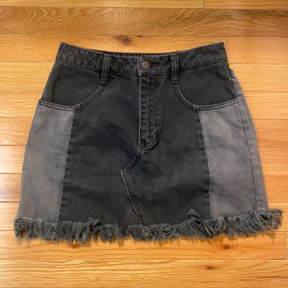 Free People Two Toned Black Skirt!